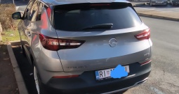 Grandland 1.2 ecco prvi vlasnik 32000 km