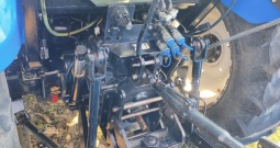 New Holland TL90 + prednji utovarivač + gajba