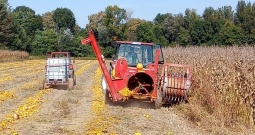 Kombajn za buče, tikve Moty KE 1500