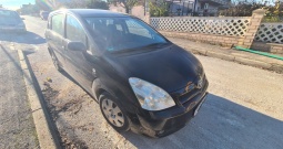 Toyota Corolla Verso 1.6 sa plinskom instalacijom