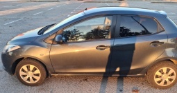 Mazda 2, 55 kw, benzin, reg. 08/2026