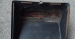 PVC POKLOPAC AKUMULATORA ZA MERCEDES 814,711,811,809,709,