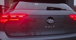 Golf 8 R Line 63400 km. DSG Panorama. Head Up displey