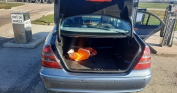 Prodajem auto Mercedes benz E200 - 2004.g.