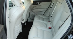 Volvo XC60 2.0 B4 (D) AUTOMATIK