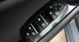 Mazda 3 G122 *NAVIGACIJA, KAMERA*