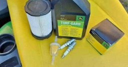 Rasaerba semovente John Deere X135R Corta-relva