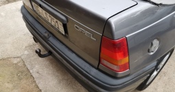 Opel Kadett 1.6i Cabrio 1989. god
