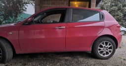 Prodajem Alfu Romeo 147 1,6 twin spark, 2004