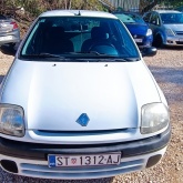 Renault garažiran reg bez hrđe prodaje se