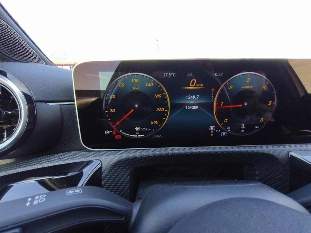 Mercedes-Benz A180d Sport