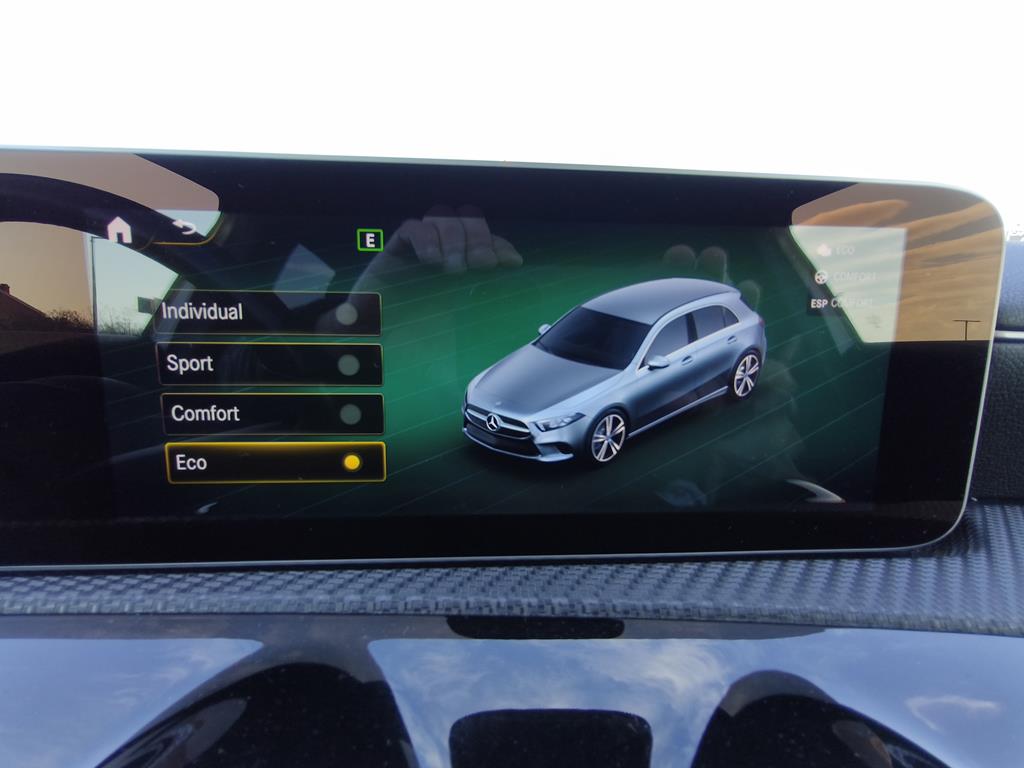 Mercedes-Benz A180d Sport