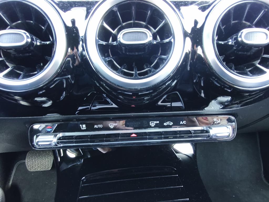 Mercedes-Benz A180d Sport