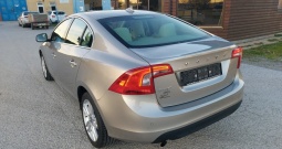 Volvo S60 2.0 D3 Summum, pet cilindara, klimatronik, park. senzori