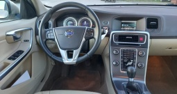 Volvo S60 2.0 D3 Summum, pet cilindara, klimatronik, park. senzori