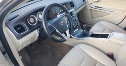 Volvo S60 2.0 D3 Summum, pet cilindara, klimatronik, park. senzori