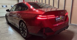 Ima sve ! BMW 550e M 489ks-4x4++Zaokretni zadnji kotaci-2025 proč opiis