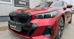 Ima sve ! BMW 550e M 489ks-4x4++Zaokretni zadnji kotaci-2025 proč opiis