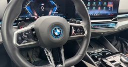 Ima sve ! BMW 550e M 489ks-4x4++Zaokretni zadnji kotaci-2025 proč opiis