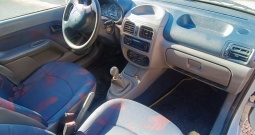 Renault 1.2 i 44 kW bez hrđe reg garažiran mala potrošnja