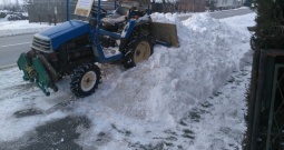 Traktor Iseki157 TU Land Hope 4x4 voćarski