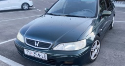 Prodajem Hondu Accord 1.8 plin benzin