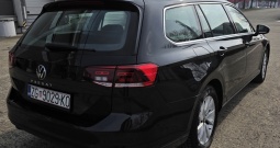 VW Passat B8 Variant 2.0 TDI DSG | 2021.