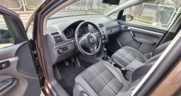 VW Touran 1.6 TDI MATCH | 185.712 km | Garažiran | 2 seta kotača