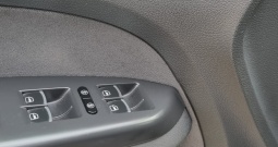 VW Touran 1.6 TDI MATCH | 185.712 km | Garažiran | 2 seta kotača