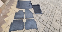 VW Touran 1.6 TDI MATCH | 185.712 km | Garažiran | 2 seta kotača