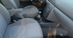 Seat Alhambra 2.0, dijelovi