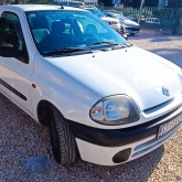 Prodaje se Renault Clio 1.2 i reg bez hrđe odlično radi i vozi mala potrošnja