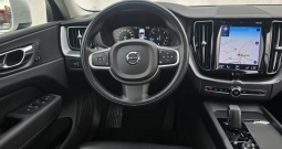VOLVO XC60 2.0D Mom Pro AT8 AWD