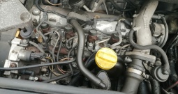 Prodaje se Renault megane scenic 2 1.9dci