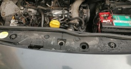 Prodaje se Renault megane scenic 2 1.9dci