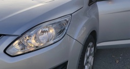 Prodajem c-max srebrni sa efektom, u dobrom stanju.