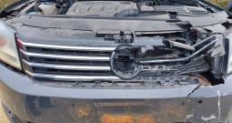 Vw Passat 2.0 tdi 2011.g, comfortline karamboliran