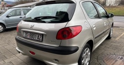 Peugeot 206, 1.4 benzin, 1. Vlasnik, samo 88ooo kilometara, automatska klima