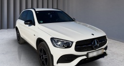 Mercedes-Benz GLC 300e 2xAMG, Night, park ass