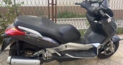 Prodajem skuter xmax250
