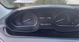 Prodajem Peugeot 208 u odličnom stanju.