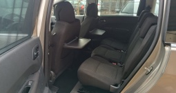Peugeot 5008 1. 6 hdi u super stanju sa samo 170000 km-kartice