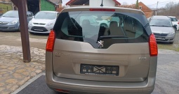 Peugeot 5008 1. 6 hdi u super stanju sa samo 170000 km-kartice