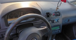 WV Touran 1.6 TDi, reg. 1g, 7 sjedala