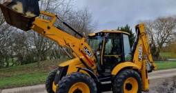 2022 JCB 4CX