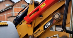 Kombinirka Caterpillar 434F2