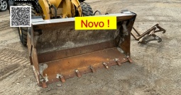 Caterpillar 906H (2015) – Kompaktni kotačni utovarivač 0,9 m³ | 4459 radnih sati