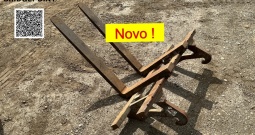 Caterpillar 906H (2015) – Kompaktni kotačni utovarivač 0,9 m³ | 4459 radnih sati