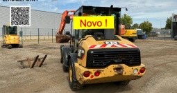 Caterpillar 906H (2015) – Kompaktni kotačni utovarivač 0,9 m³ | 4459 radnih sati