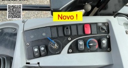 Caterpillar 906H (2015) – Kompaktni kotačni utovarivač 0,9 m³ | 4459 radnih sati